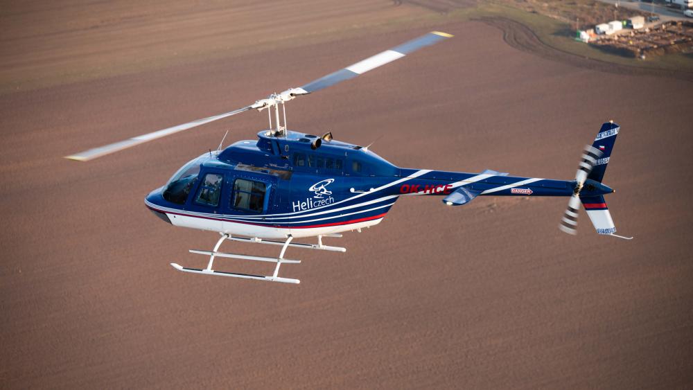 ČESKÝ TĚŠÍN a okolí | Let vrtulníkem BELL 206 | (27.08.2023)