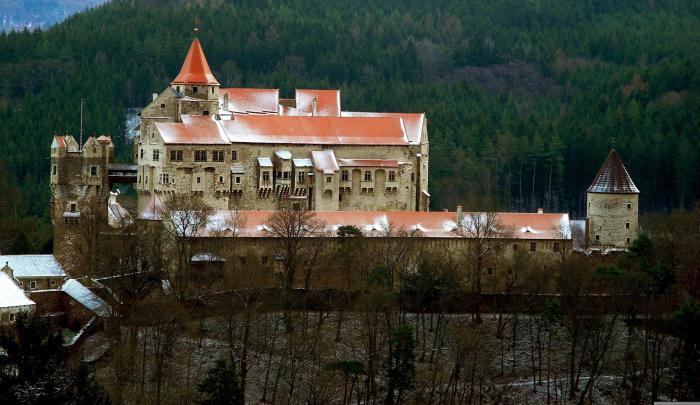 HRAD PERNŠTEJN z paluby vrtulníku Robinson R44