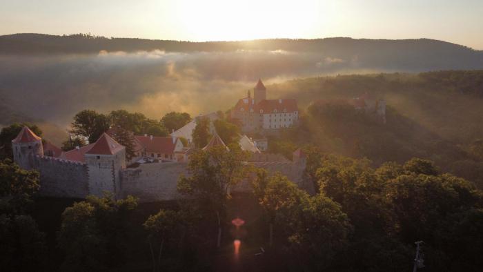 HRAD VEVEŘÍ z paluby vrtulníku (26.05.2024)