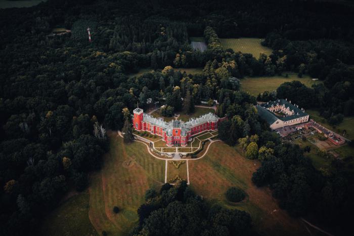 HRÁDEK U NECHANIC z paluby vrtulníku (29.04.2023)