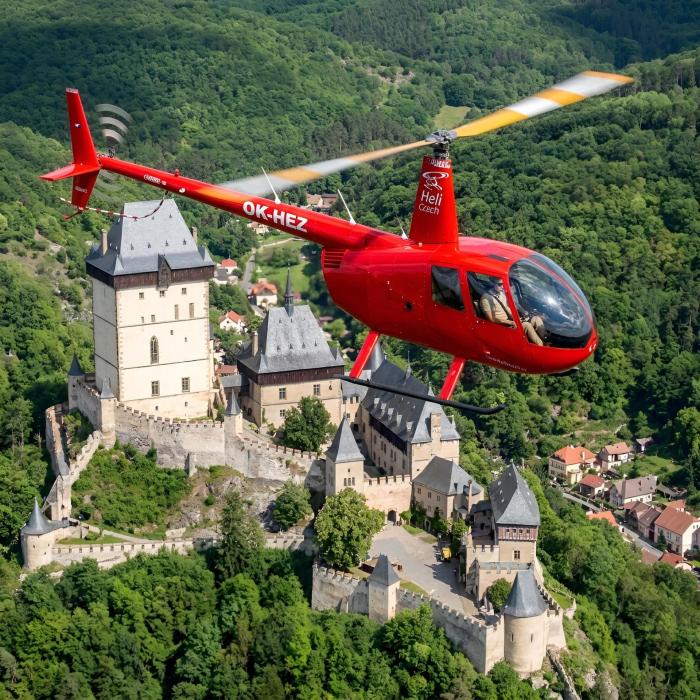 Let vrtulníkem nad Karlštejnem