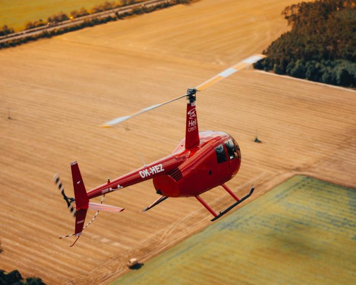 VROUTEK a okolí | Let vrtulníkem Robinson R44
